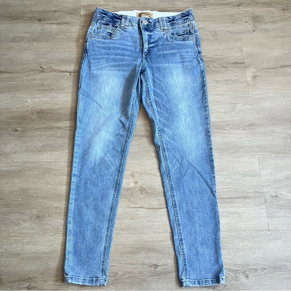 Democracy “Ab Solution” Light Wash Straight-leg Skinny Jeans Size 8